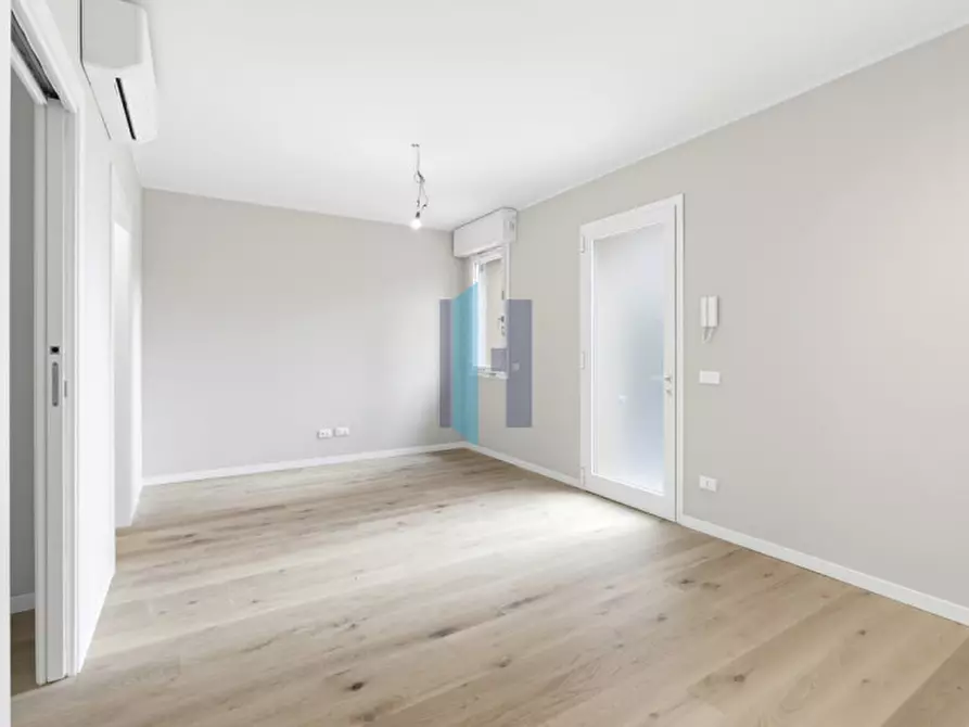 Immagine 21 di Appartamento in vendita  in Via Renato Serra 1 a Brescia