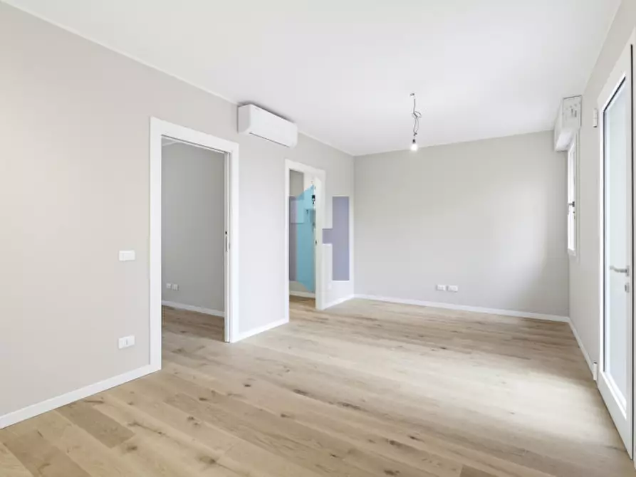 Immagine 22 di Appartamento in vendita  in Via Renato Serra 1 a Brescia