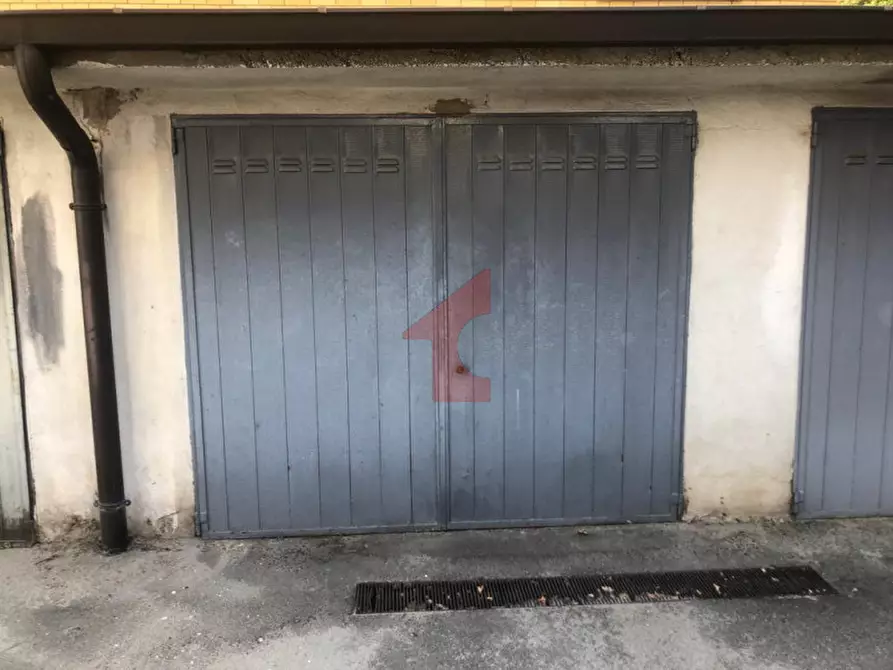 Immagine 2 di Garage in vendita  in Via xxiv maggio 4 a Parma