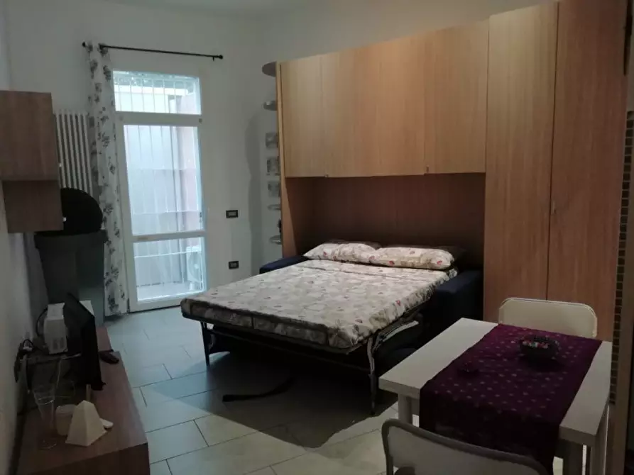 Immagine 1 di Appartamento in vendita  in via gramsci a Parma