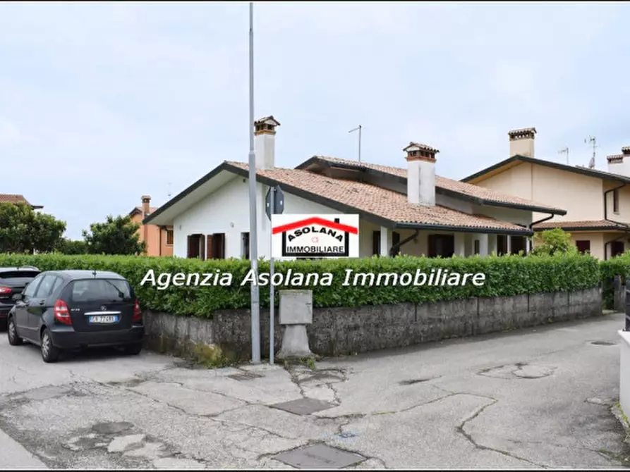 Immagine 1 di Villa in vendita  in via Rossini a Asolo