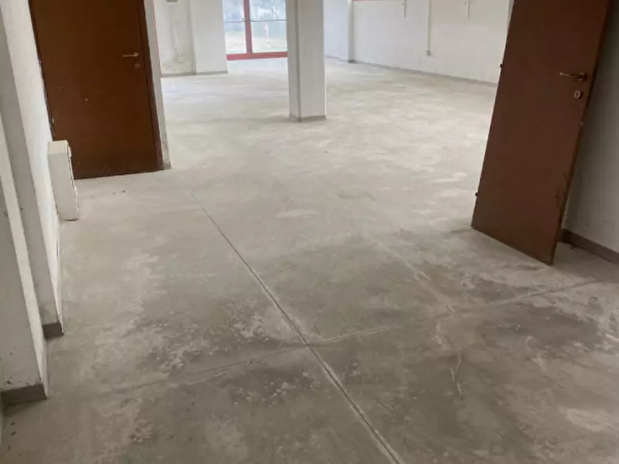 Immagine 2 di Laboratorio in vendita  in Via Marconi a Montevarchi