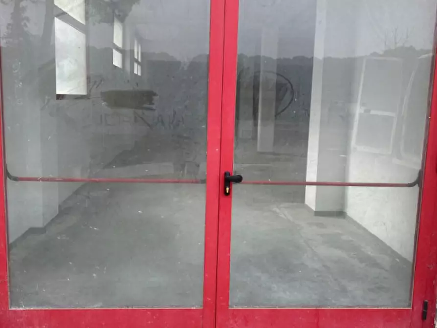Immagine 10 di Laboratorio in vendita  in Via Marconi a Montevarchi