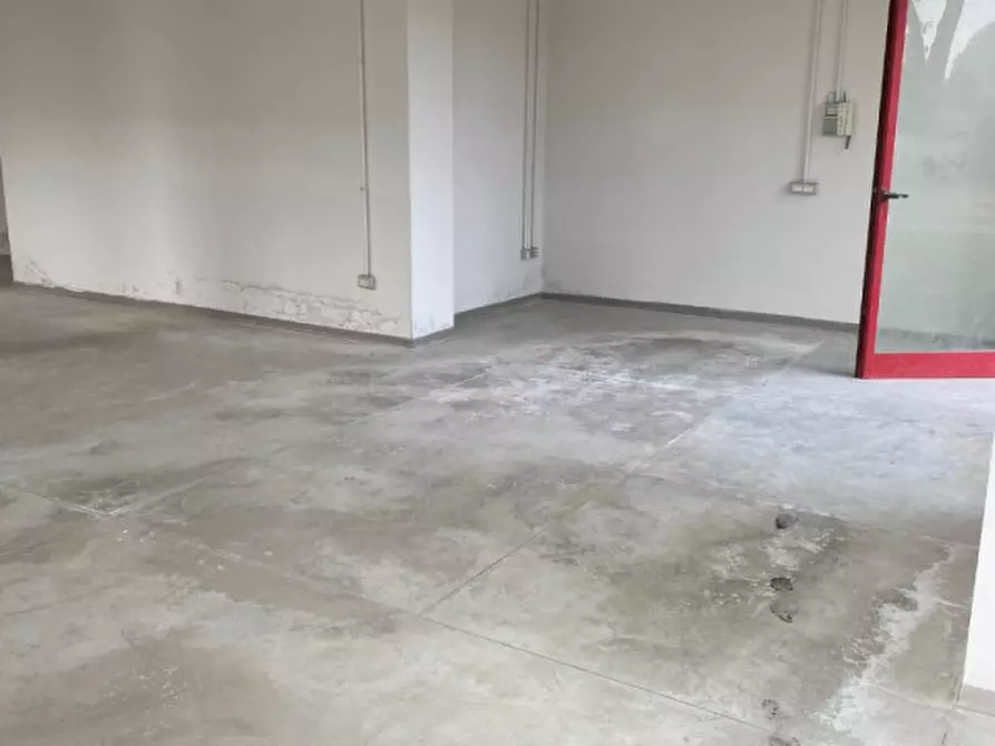 Immagine 11 di Laboratorio in vendita  in Via Marconi a Montevarchi