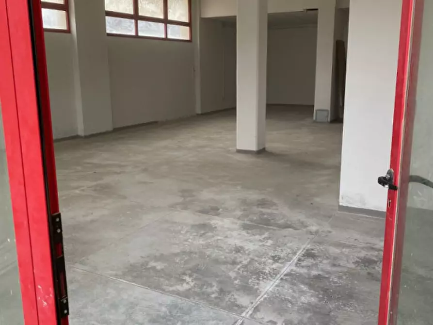 Immagine 12 di Laboratorio in vendita  in Via Marconi a Montevarchi