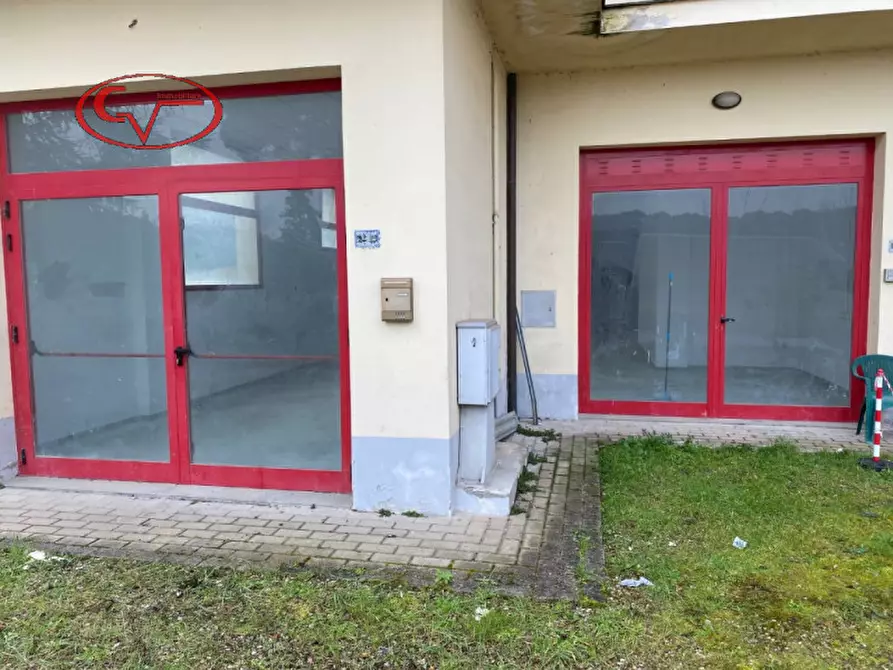 Immagine 13 di Laboratorio in vendita  in Via Marconi a Montevarchi