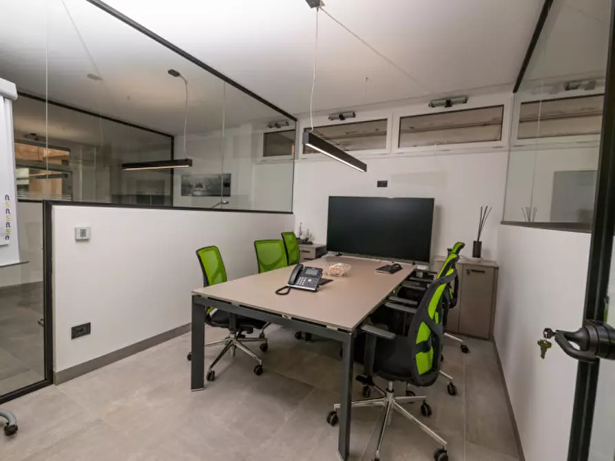 Immagine 10 di Ufficio in affitto  in Via Gramsci a Trento