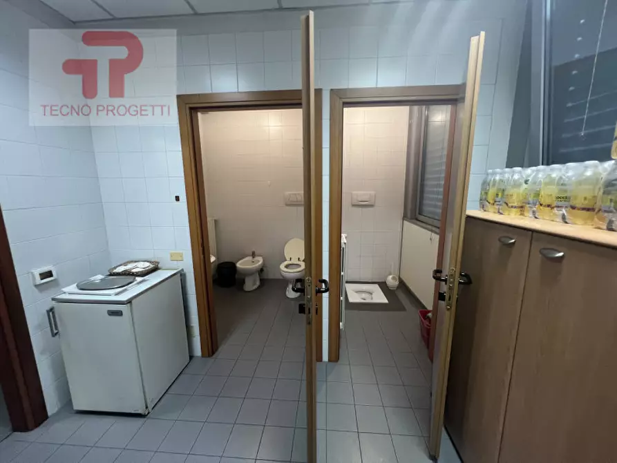 Immagine 11 di Ufficio in vendita  in Padova Est a Padova