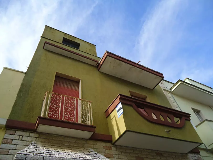 Immagine 1 di Appartamento in vendita  in Via Meucci a Matino