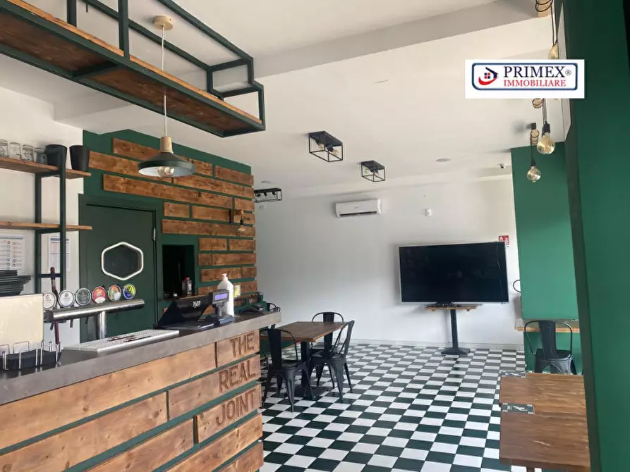 Immagine 14 di Negozio in affitto  in Largo Benito Jacovitti a Roma