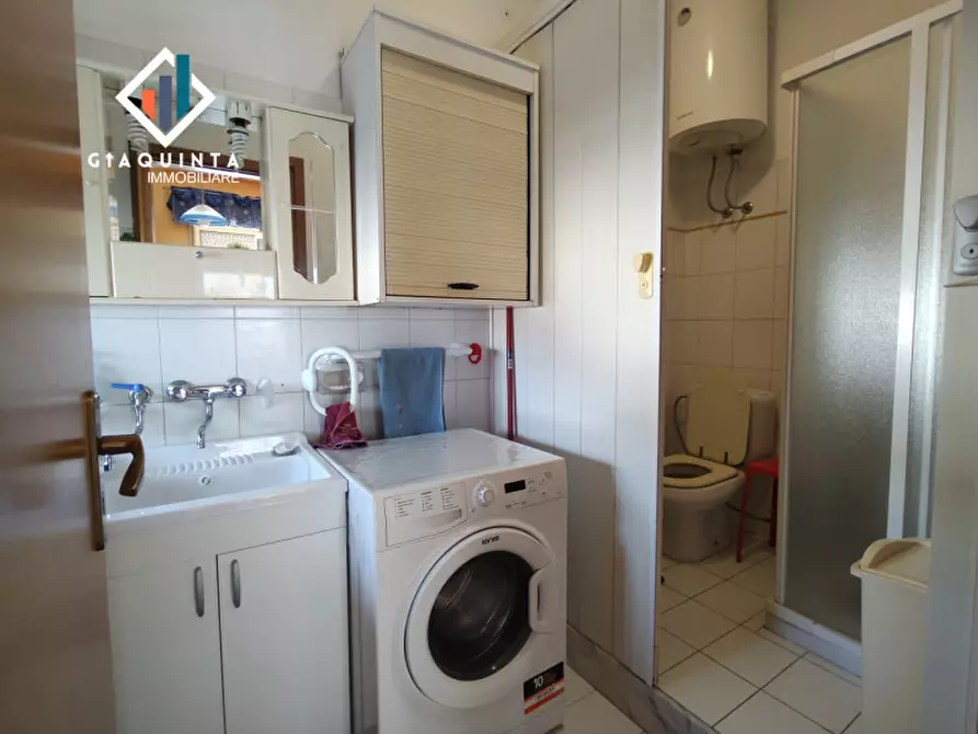 Immagine 14 di Appartamento in vendita  in Via 27 Novembre n. 21 a Palagonia