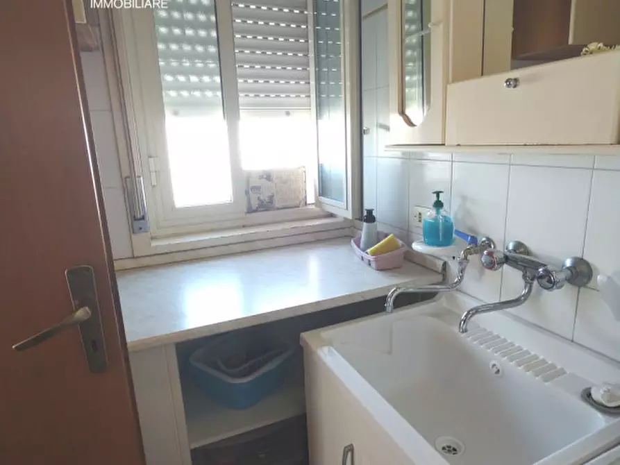 Immagine 15 di Appartamento in vendita  in Via 27 Novembre n. 21 a Palagonia