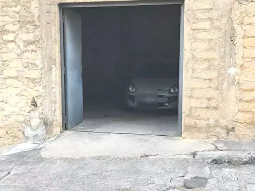 Immagine 18 di Appartamento in vendita  in Via 27 Novembre n. 21 a Palagonia