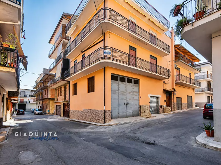 Immagine 1 di Appartamento in vendita  in Via Grilli n. 54 a Palagonia