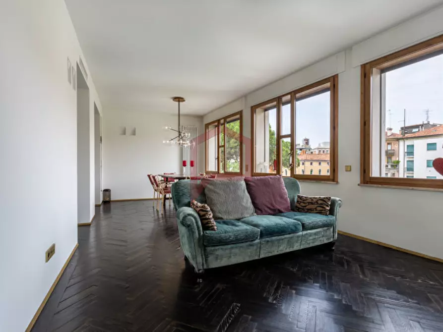 Immagine 1 di Appartamento in vendita  in Riviera Santa Margherita a Treviso