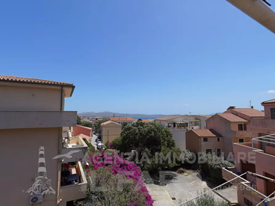 Immagine 19 di Appartamento in vendita  in Via Ammiraglio Spano a La Maddalena