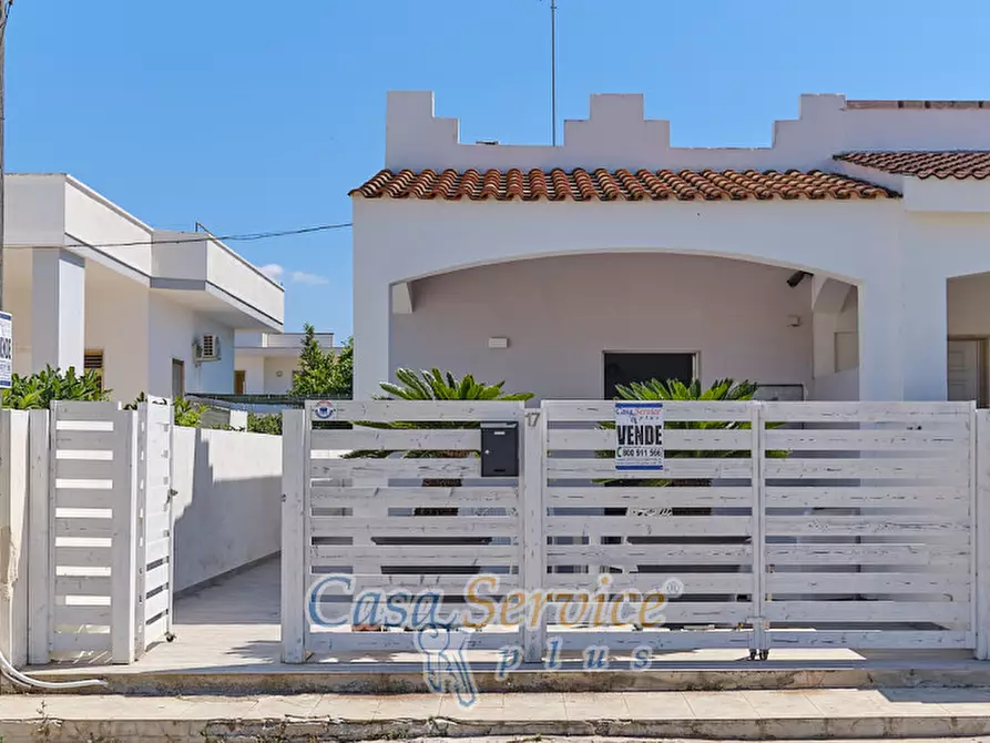 Immagine 1 di Casa indipendente in vendita  in Via Taormina a Racale