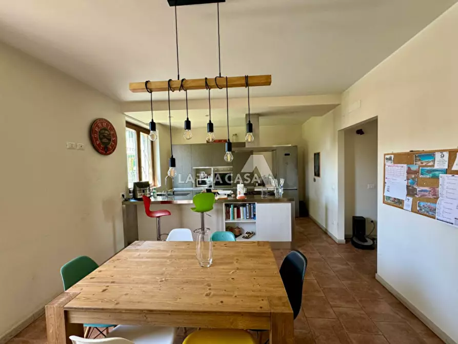 Immagine 5 di Casa bifamiliare in vendita  a Villafranca Di Verona