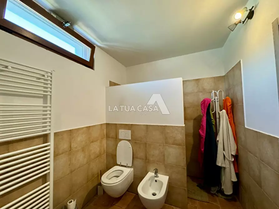 Immagine 10 di Casa bifamiliare in vendita  a Villafranca Di Verona