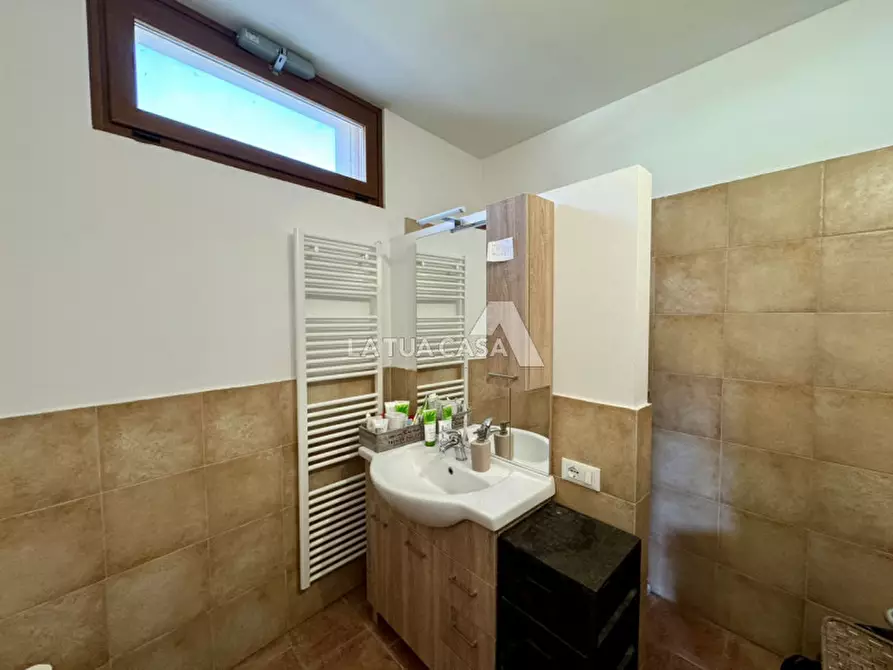 Immagine 24 di Casa bifamiliare in vendita  a Villafranca Di Verona