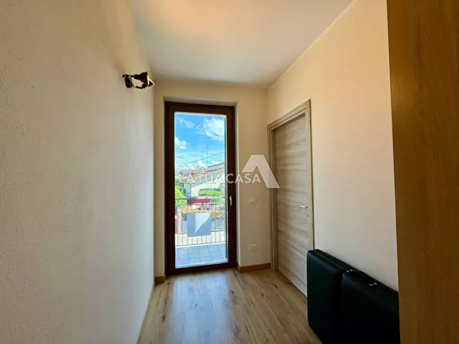 Immagine 26 di Casa bifamiliare in vendita  a Villafranca Di Verona