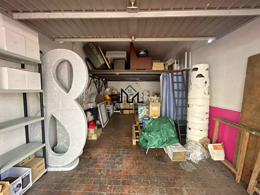 Immagine 3 di Garage in vendita  in Largo Strasburgo 25 a Palermo