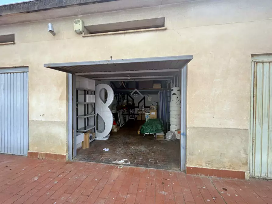 Immagine 13 di Garage in vendita  in Largo Strasburgo 25 a Palermo