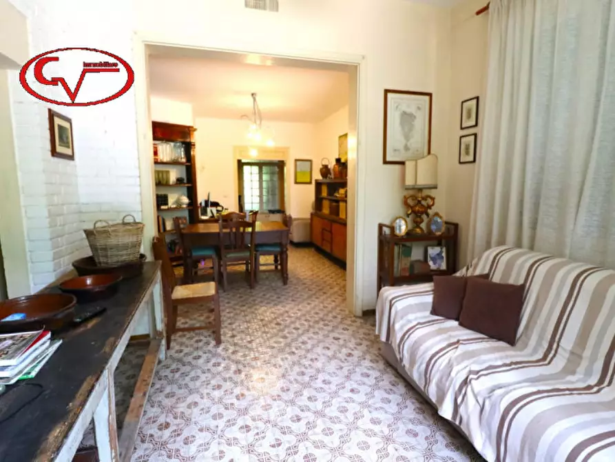 Immagine 3 di Villa in vendita  a Montevarchi