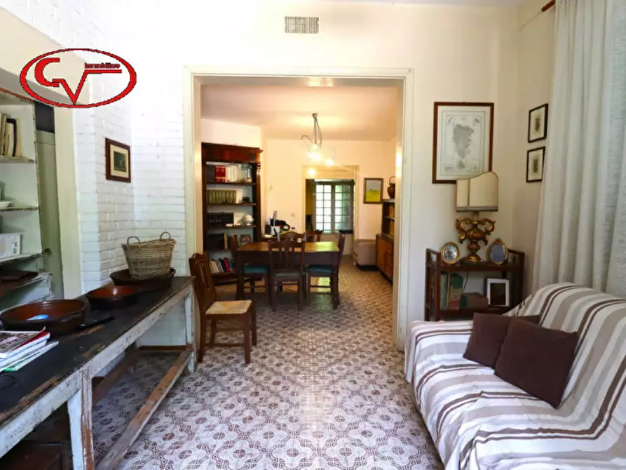Immagine 4 di Villa in vendita  a Montevarchi