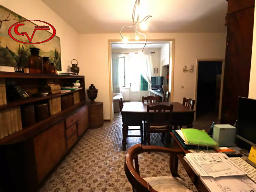 Immagine 8 di Villa in vendita  a Montevarchi