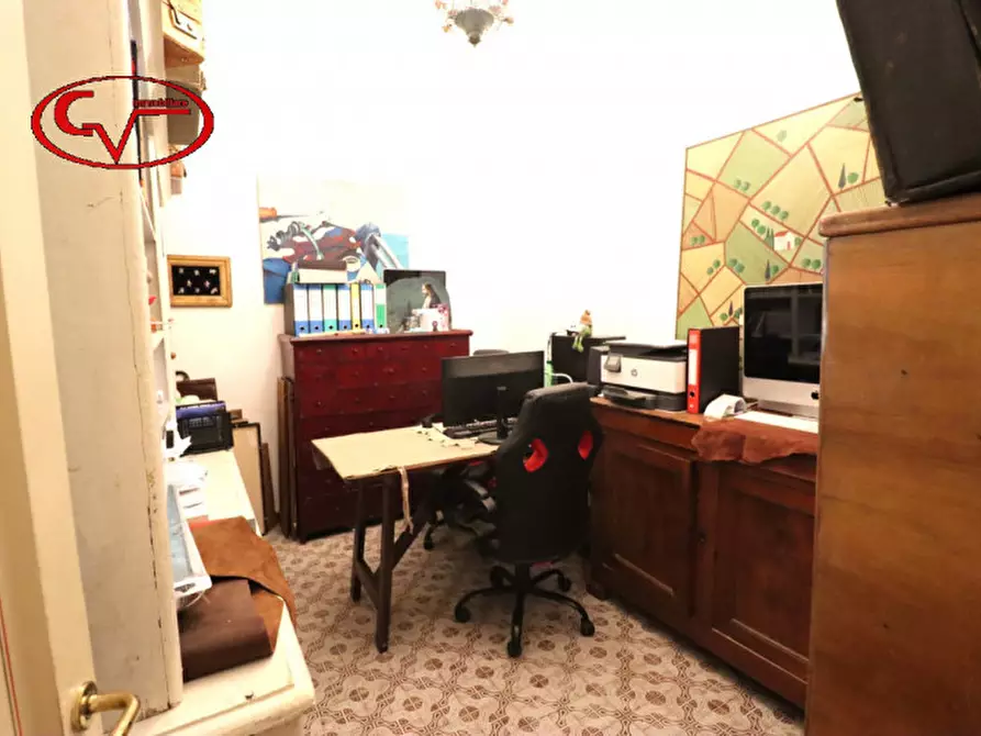 Immagine 9 di Villa in vendita  a Montevarchi