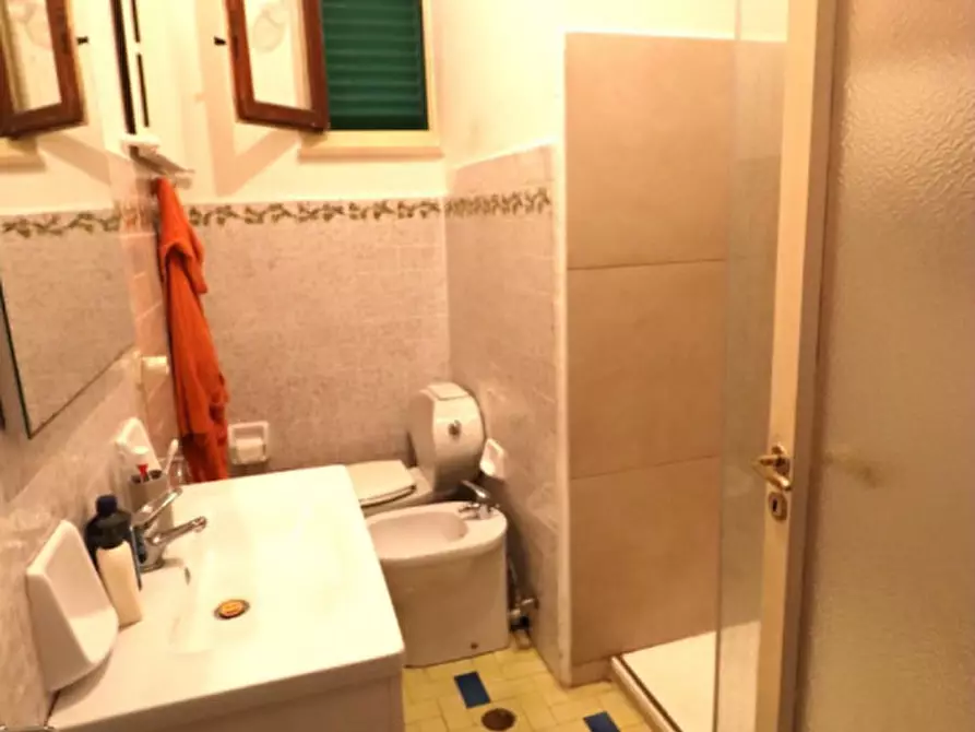 Immagine 12 di Villa in vendita  a Montevarchi