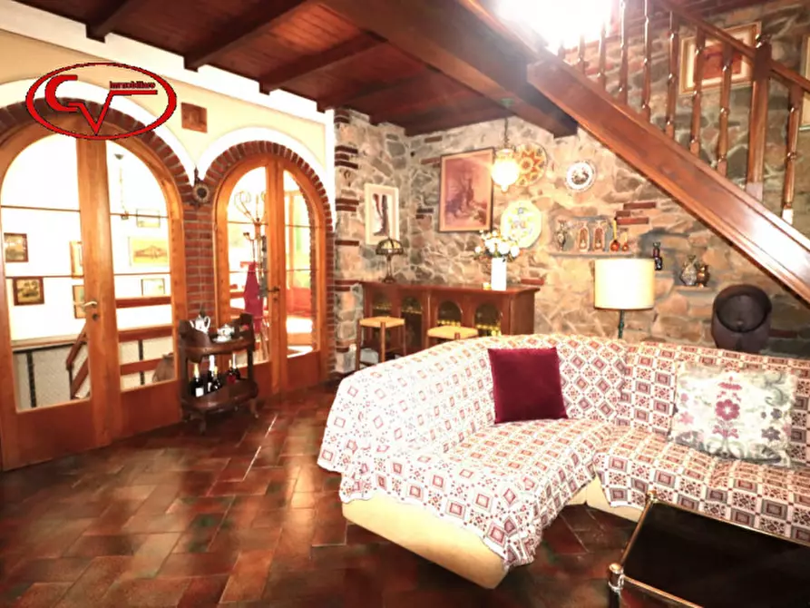 Immagine 16 di Villa in vendita  a Montevarchi