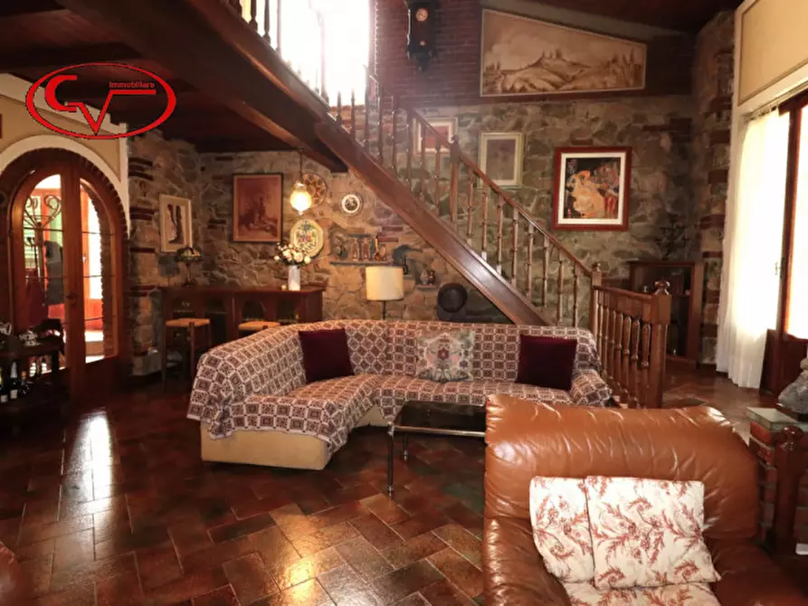 Immagine 18 di Villa in vendita  a Montevarchi