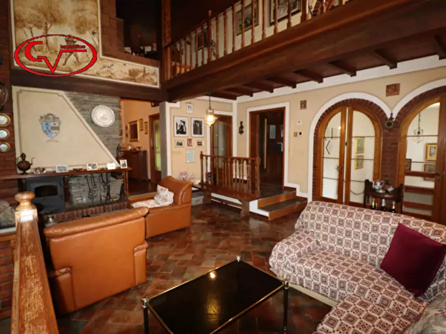 Immagine 20 di Villa in vendita  a Montevarchi