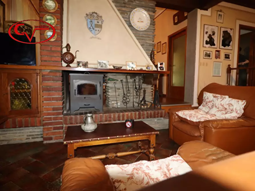 Immagine 22 di Villa in vendita  a Montevarchi