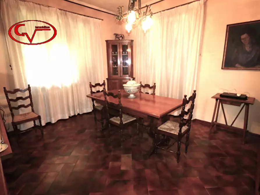 Immagine 23 di Villa in vendita  a Montevarchi