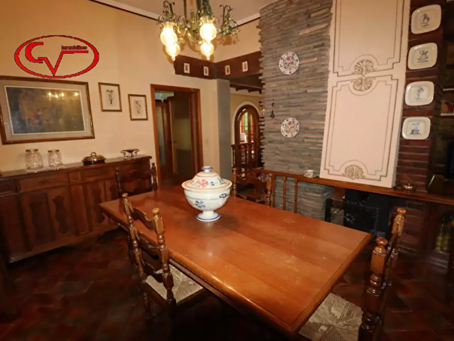 Immagine 25 di Villa in vendita  a Montevarchi