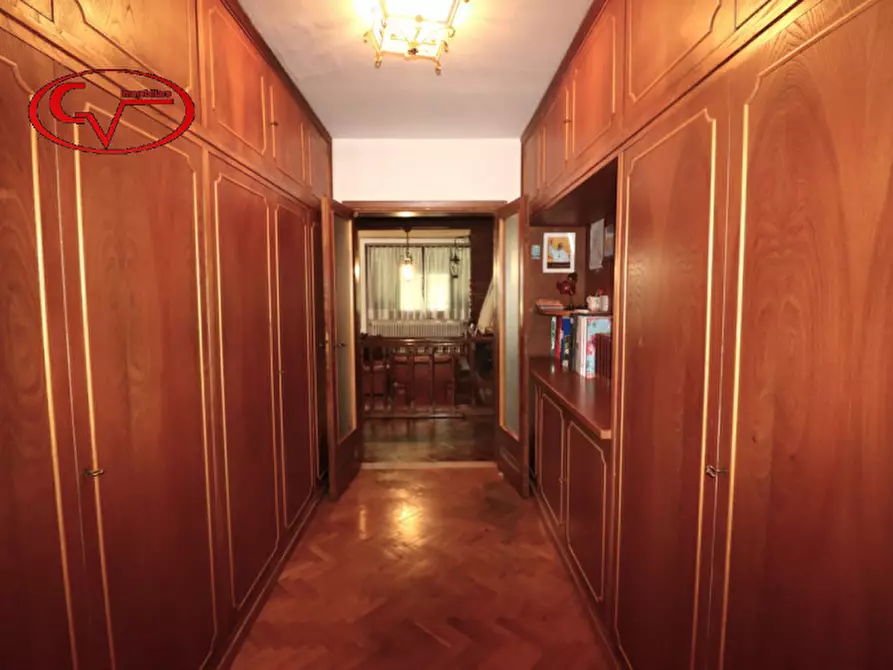 Immagine 30 di Villa in vendita  a Montevarchi