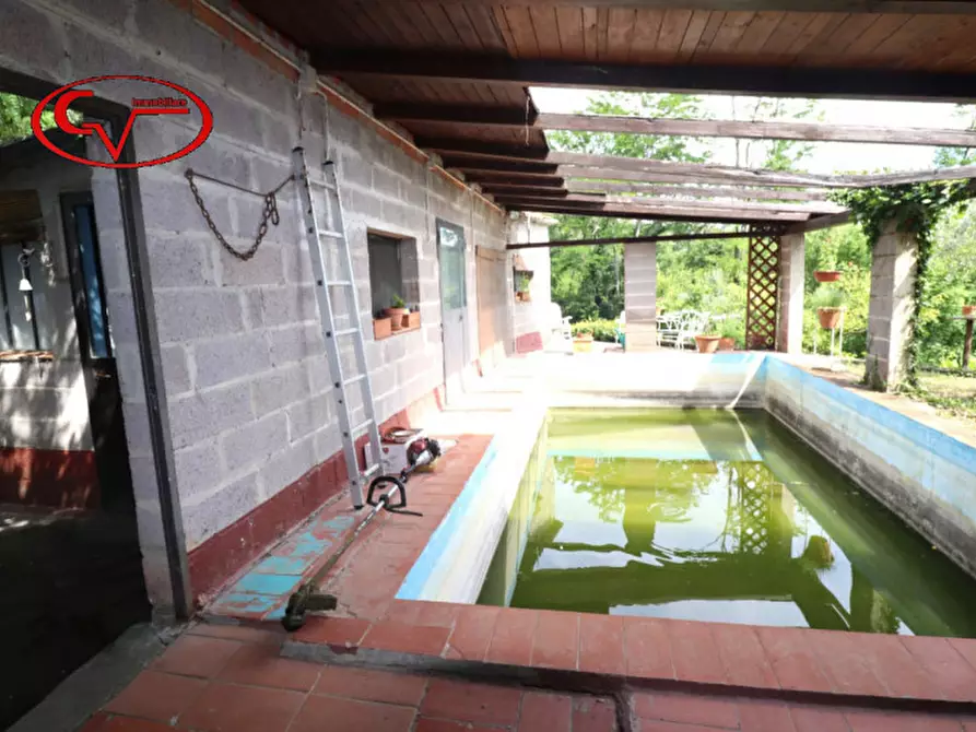 Immagine 48 di Villa in vendita  a Montevarchi