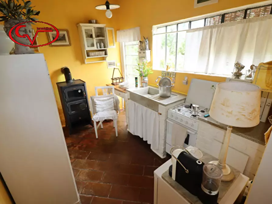 Immagine 52 di Villa in vendita  a Montevarchi