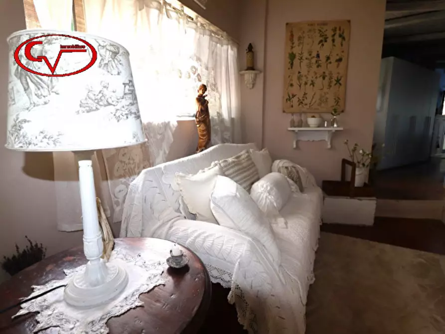 Immagine 55 di Villa in vendita  a Montevarchi