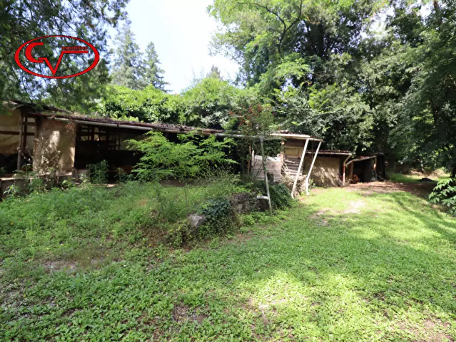 Immagine 67 di Villa in vendita  a Montevarchi