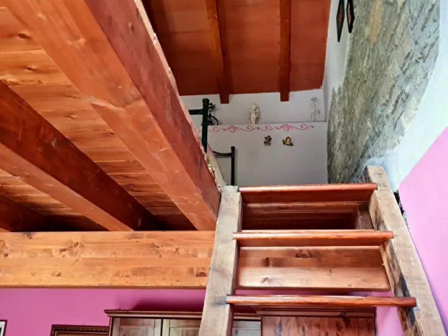 Immagine 12 di Casa indipendente in vendita  a Bore