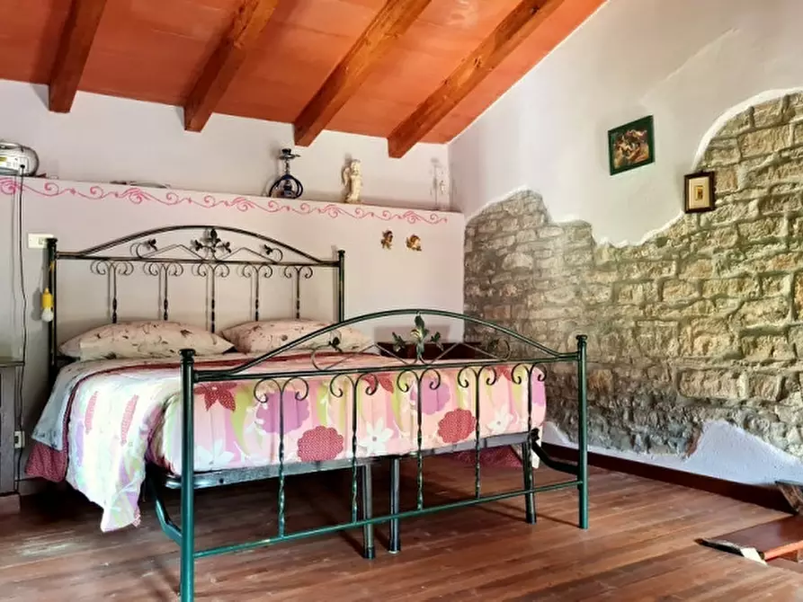 Immagine 13 di Casa indipendente in vendita  a Bore