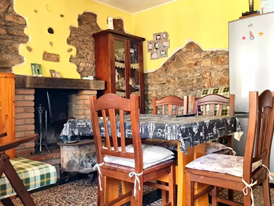 Immagine 21 di Casa indipendente in vendita  a Bore