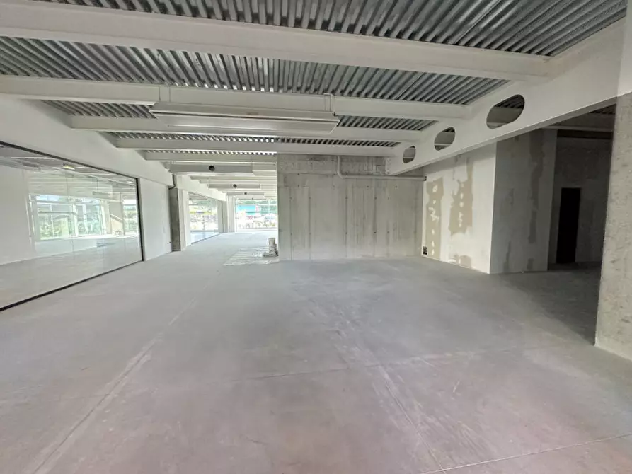 Immagine 4 di Attività commerciale in affitto  in Via Brenta a San Martino Di Lupari