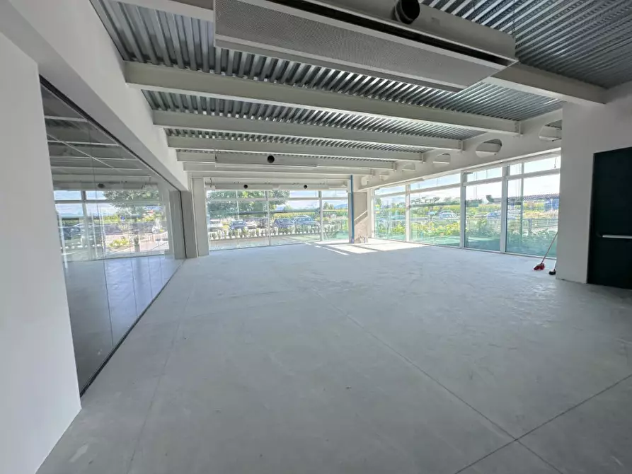 Immagine 21 di Attività commerciale in affitto  in Via Brenta a San Martino Di Lupari