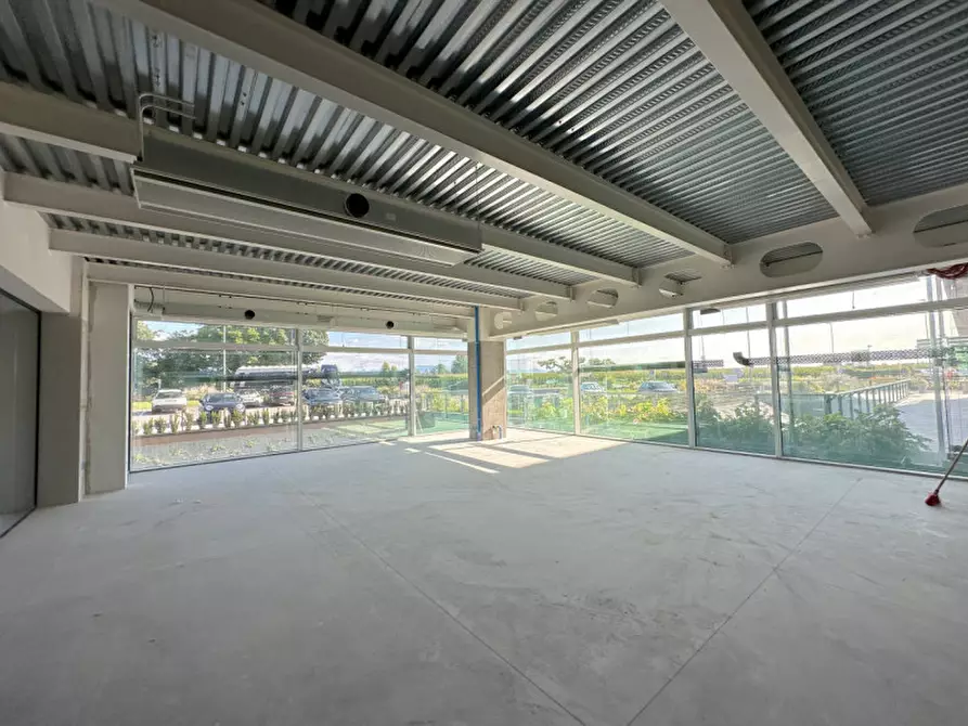 Immagine 22 di Attività commerciale in affitto  in Via Brenta a San Martino Di Lupari