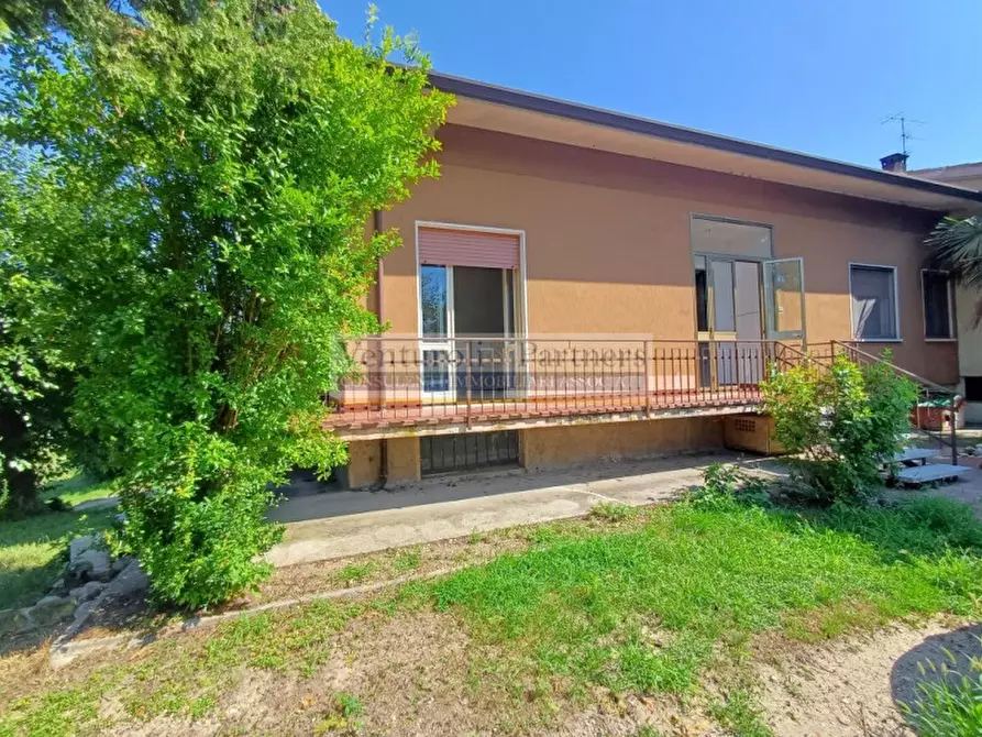Immagine 1 di Casa bifamiliare in vendita  in località pignolada a Valeggio Sul Mincio